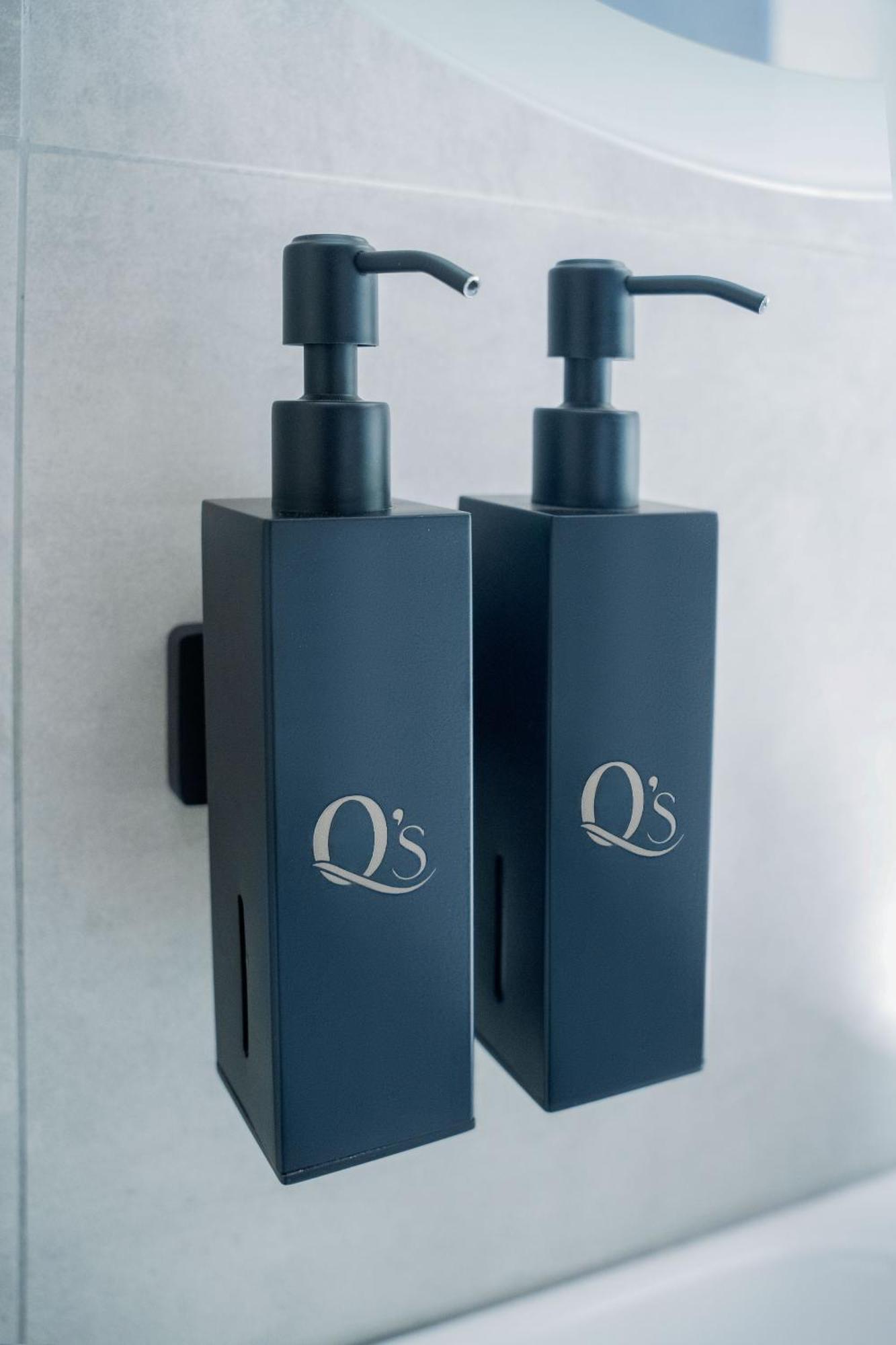 Q'S Boutique Stay Standerton Exterior photo